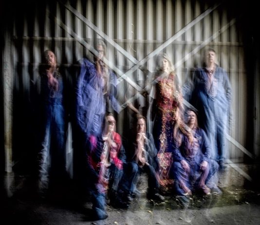 Avaruusasema laskeutuu maan pinnalle – Uusi albumi Painovoima ilmestyy kahdessa osassa