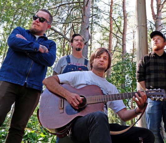 Juureva folk-rock kohtaa kantaaottavan tarinankerronnan – Bizzarro ja Jukka Nissinen julkaisevat yhteisalbumin kuuden vuoden tauon jälkeen