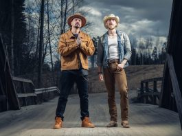 ”Minulla on pyssyt ladattuna jollain, mitä tässä maassa ei ole tehty aikaisemmin” – Brädi yhdistää hiphopin ja countryn uudella singlellään