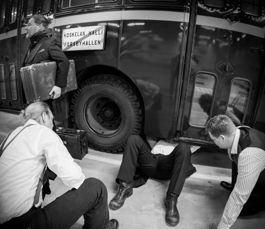 Koskelan Halli julkaisi uuden singlen ”Tuolla puolen taas” – stadionluokan paahtoa ja vahvoja teemoja