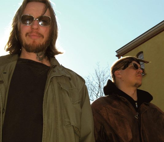 ”Mikä diili? Olit Escissä loota kiinni” – Shakkii ja DJ Kridlokk vievät kuulijan Jyväskylän öisille kaduille