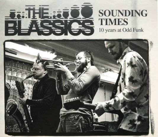 Sounding Times -kansi